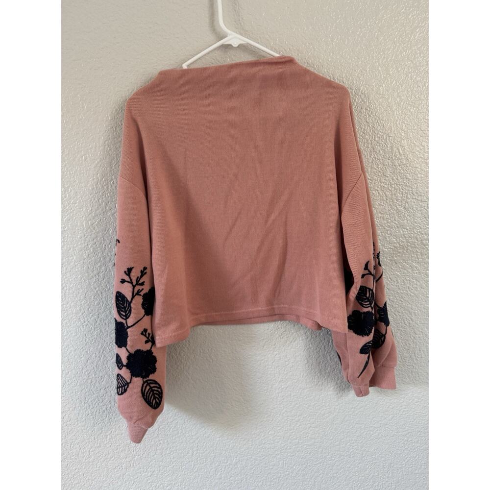 Boho Embroidered Top Size 1X Pink Floral Sleeve Relaxed Fit Pullover EUC - Picture 4 of 6